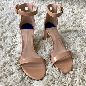 Stuart Weitzman - The Nearlynude Sandals